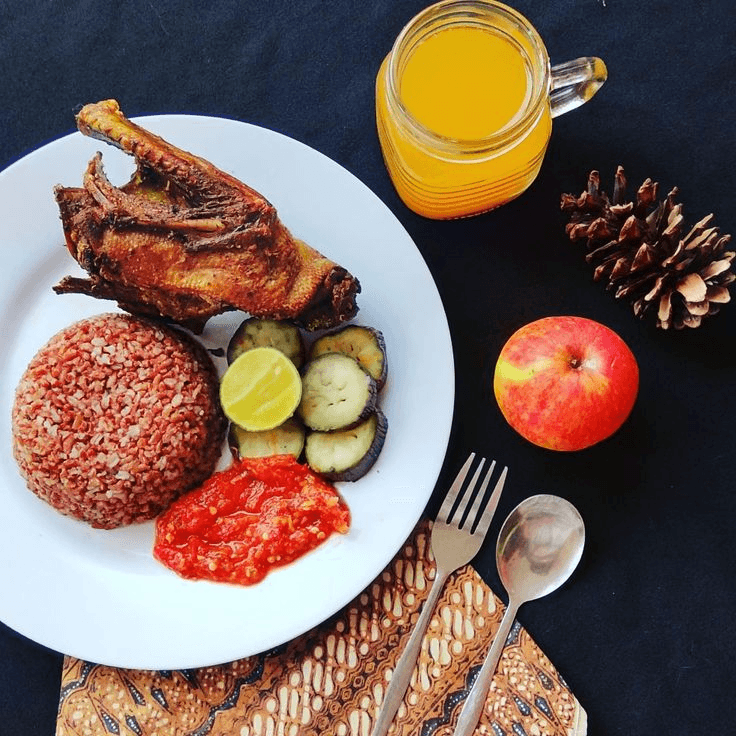 Bebek Goreng Nasi Merah